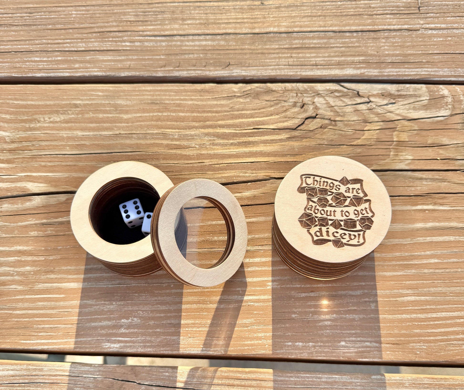 Dice Den Dice Shaker, Magnetic Dice Holder, Dice Cup with Transparent Lid, Travel Dice Shaker